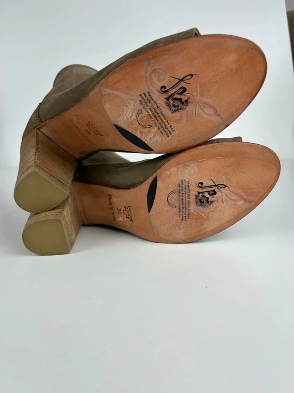 FREE PEOPLE CLEARWATER STACKED HEEL PEEP TOE ANKLE BOOT SIZE 38 TAUPE COLOR